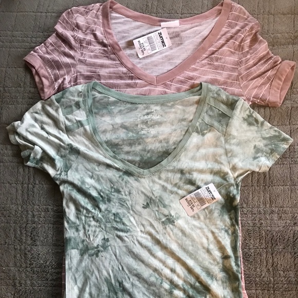 Zumiez Tops - NWT Zumiez tees